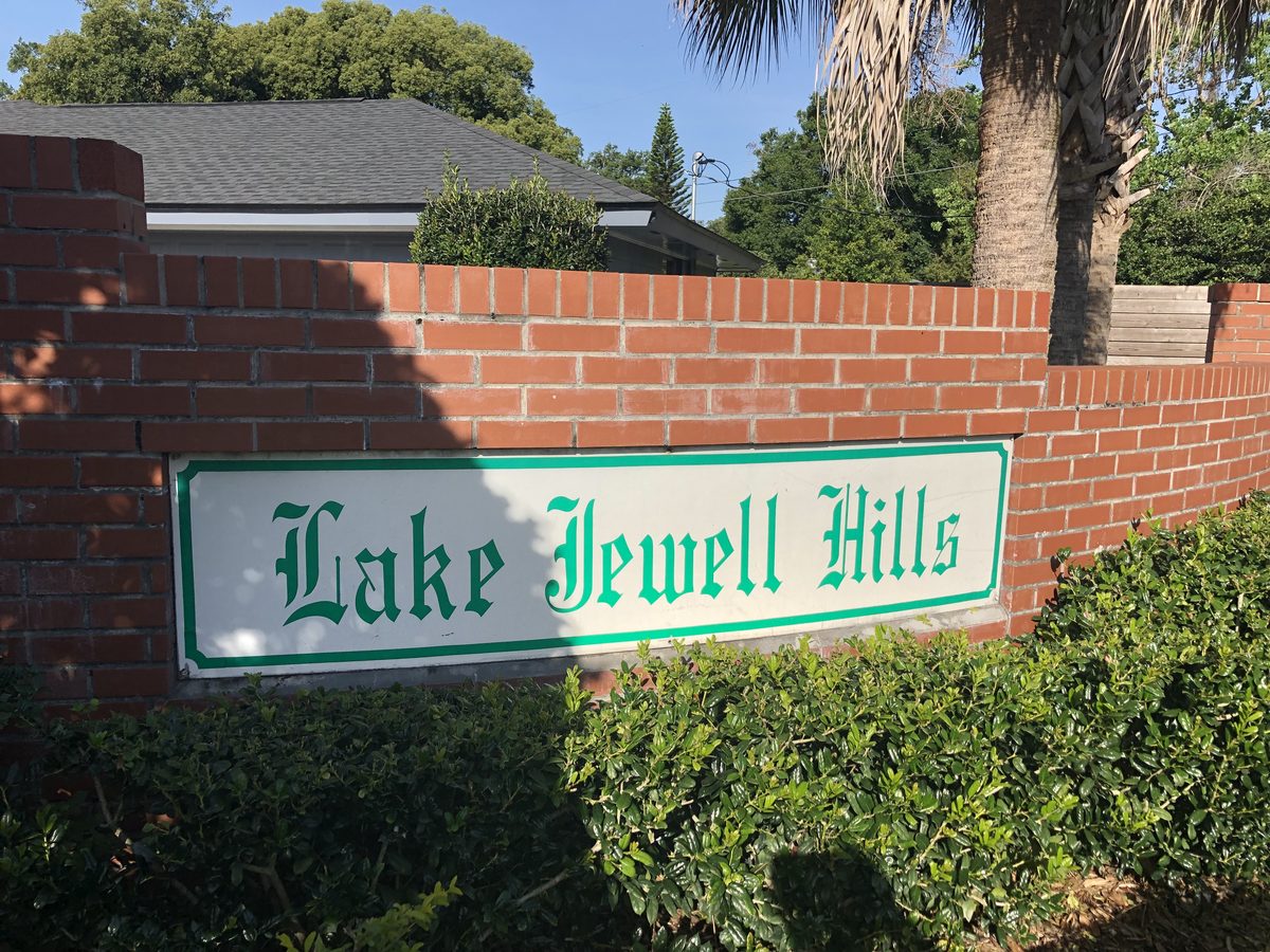 Lake Jewell Hills classic neighborhood sign on brick wall